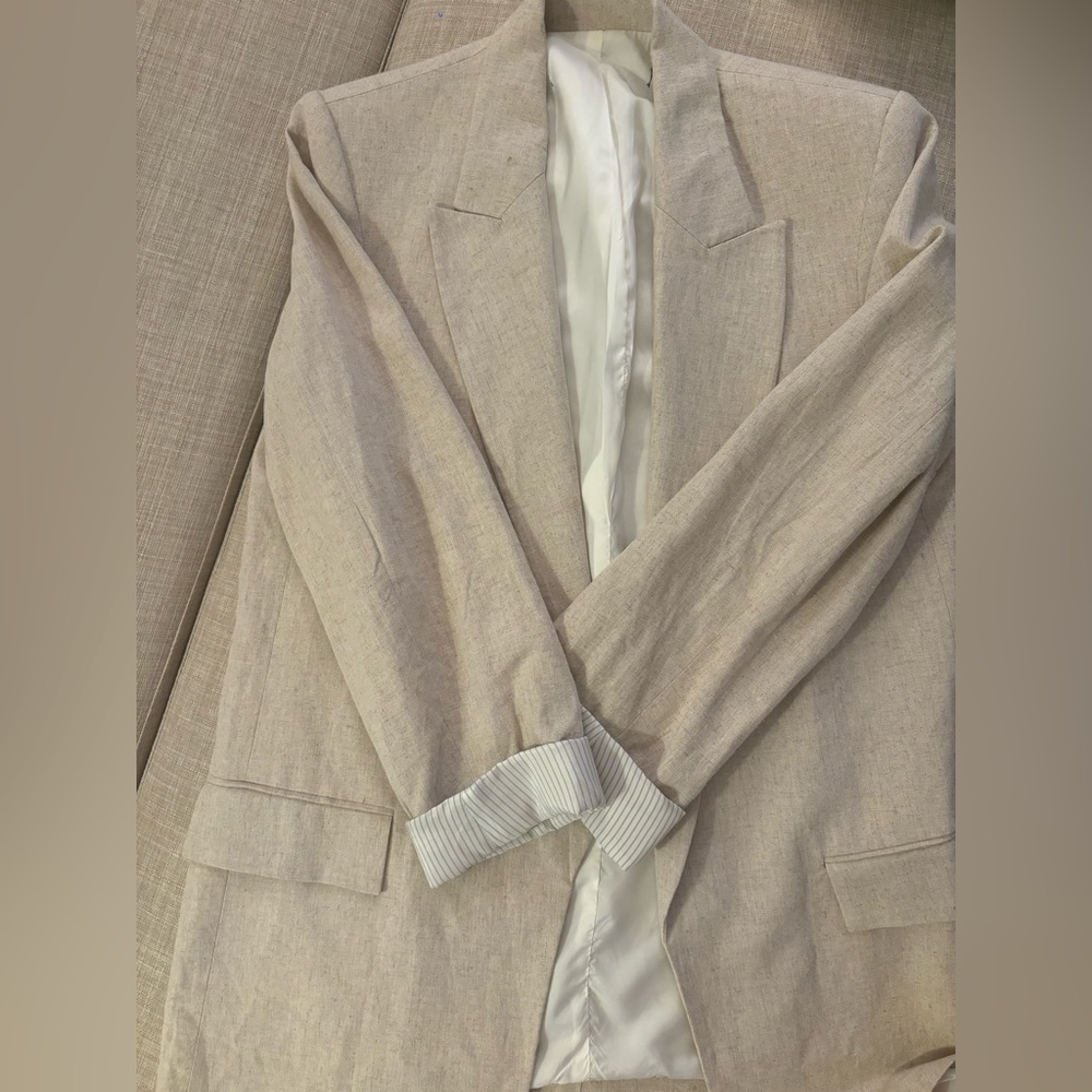 Linen Blazer - Picture 3 of 3